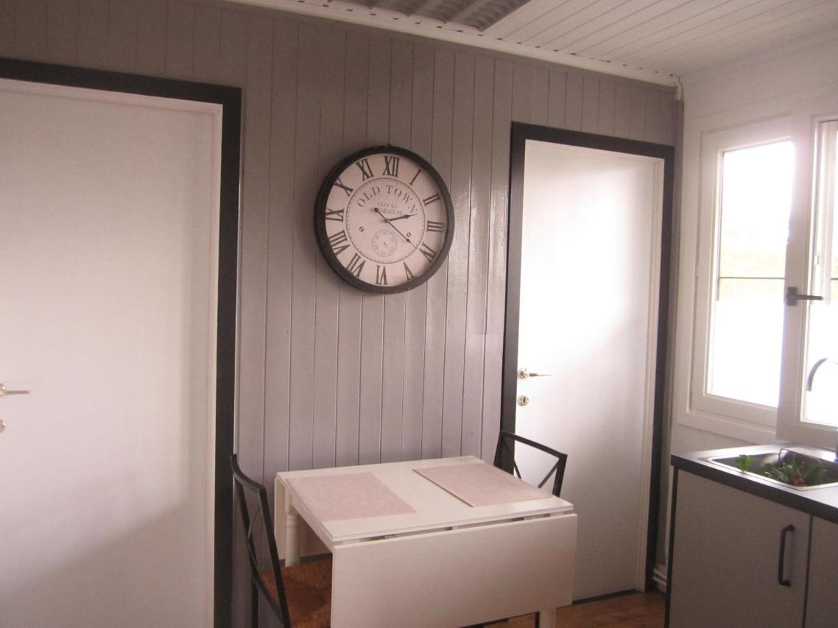 Le Petit Chalet Resteigne Экстерьер фото